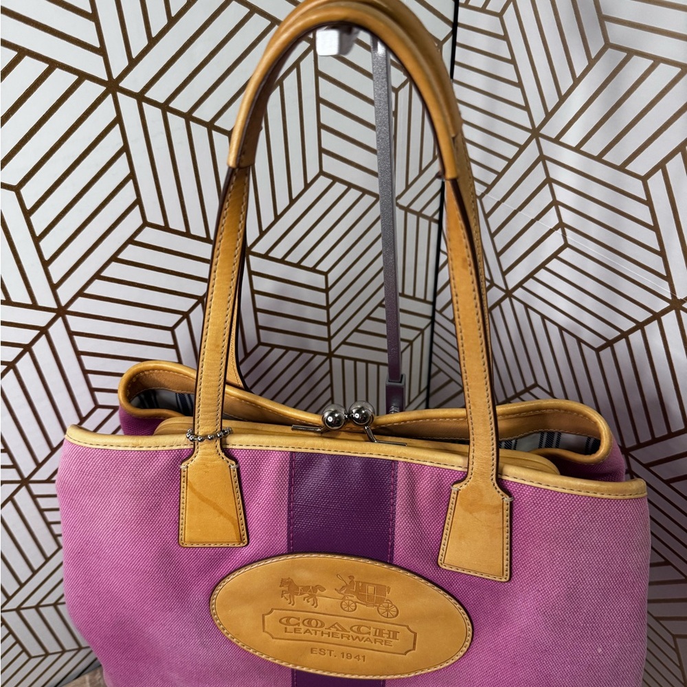 Coach Hamptons Archive 10th Anniversary Pink Canvas Tote - Picture 9 of 13